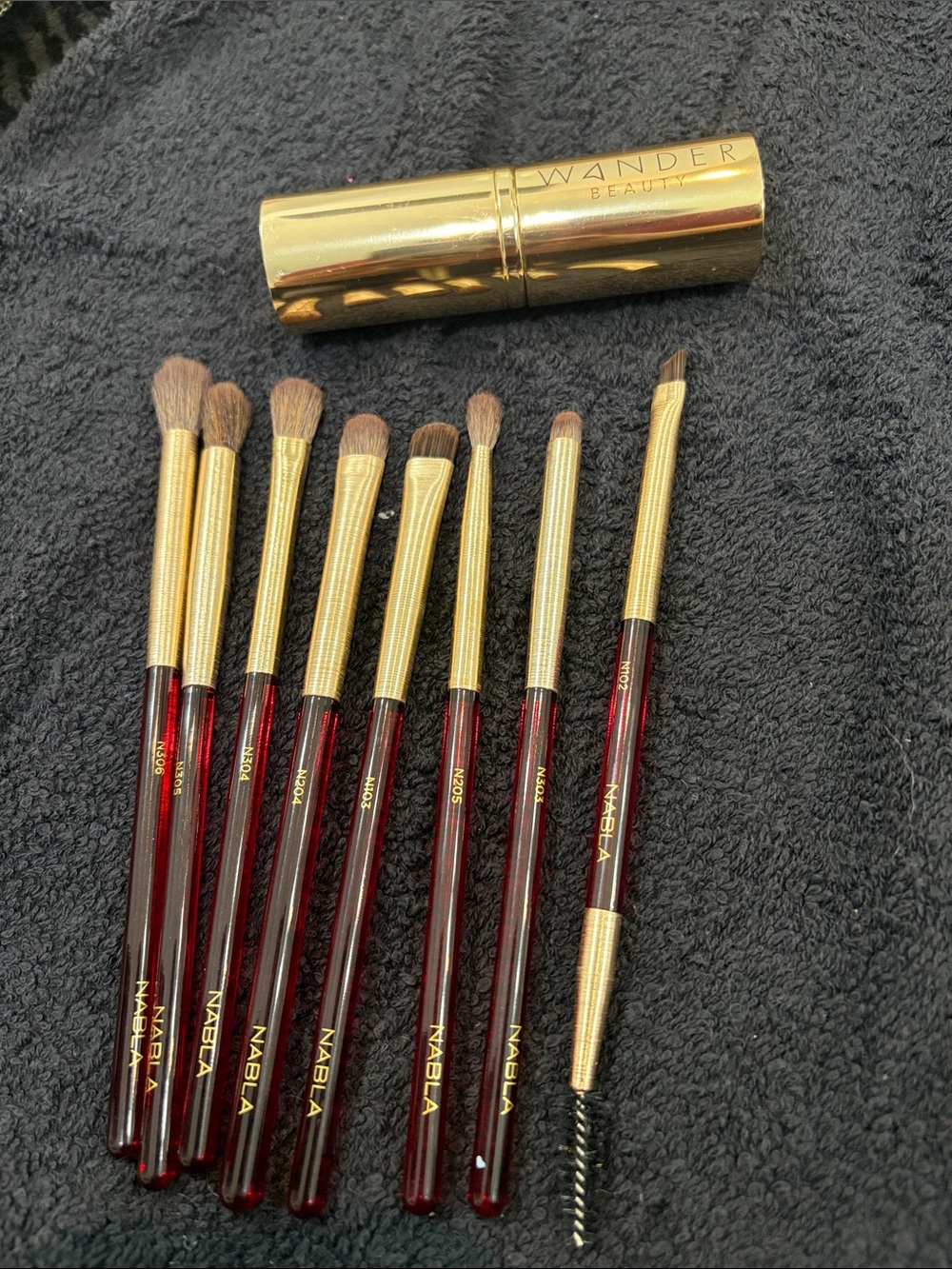 Nabla Eye Brush Set in Burgundy & Gold